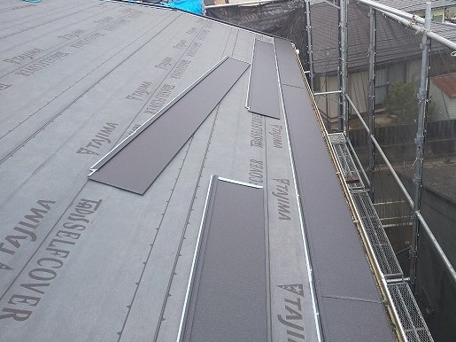 牛久市スーパーガルテクトの施工